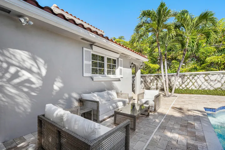 037-820PalmTrail-DelrayBeach-FL-33483-FU