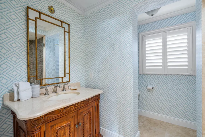 014-820PalmTrail-DelrayBeach-FL-33483-FU