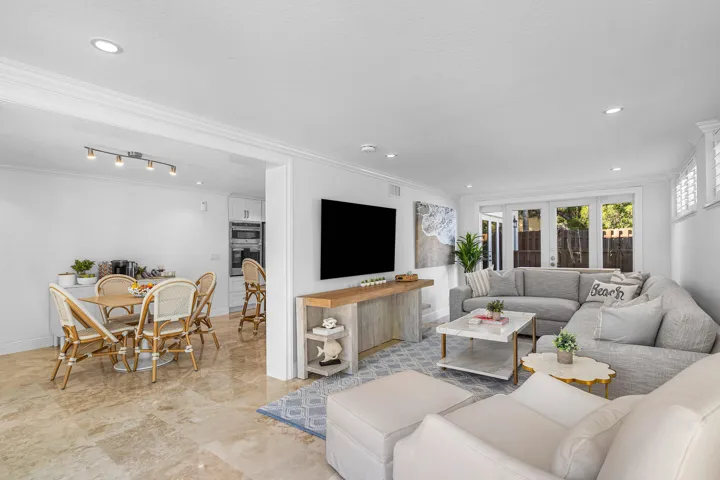004-820PalmTrail-DelrayBeach-FL-33483-FU