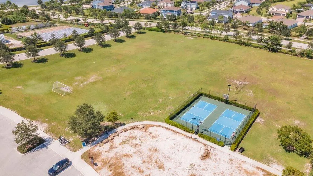 Community Field