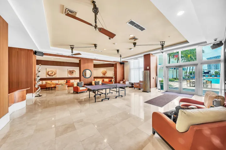 31 Clubhouse
