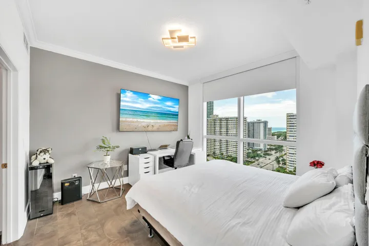 22 Guest Bedroom Suite (1)