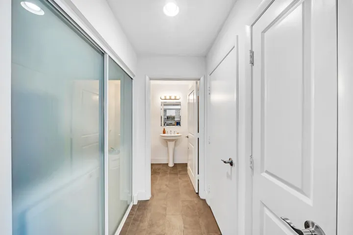 3 Half bath (1)