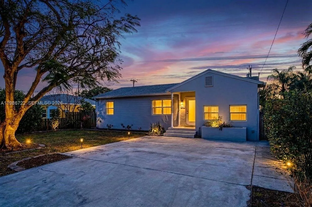 WELCOME TO YOUR NEW HOME AT SUNSET!