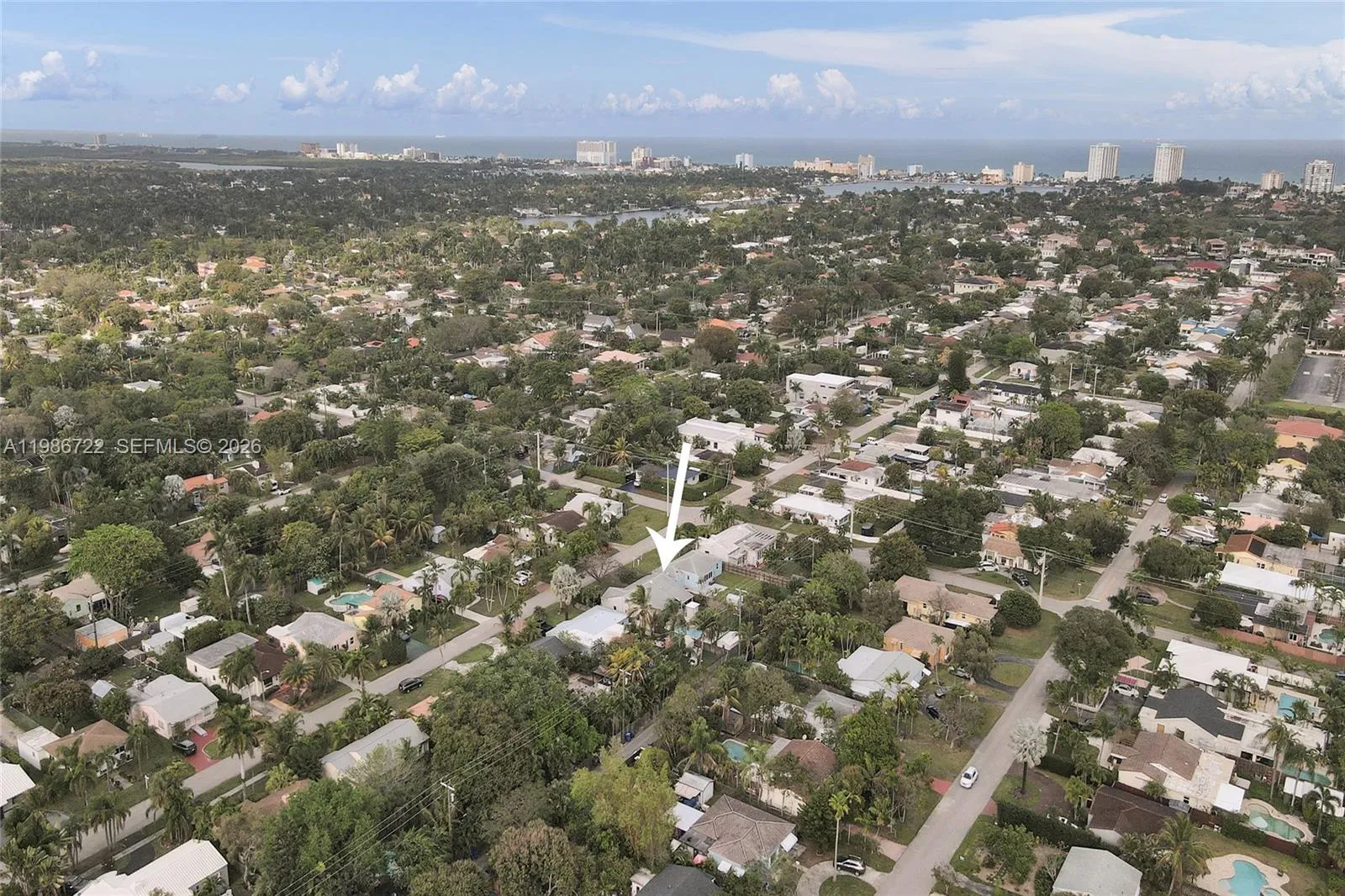 MINUTES FROM HOLLYWOOD BEACH AND THE BOARDWALK!