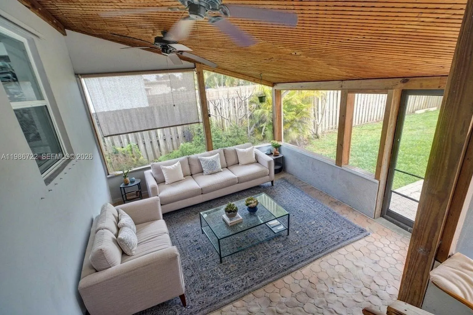 RELAX IN YOUR OWN FLORIDA SUN ROOM!
