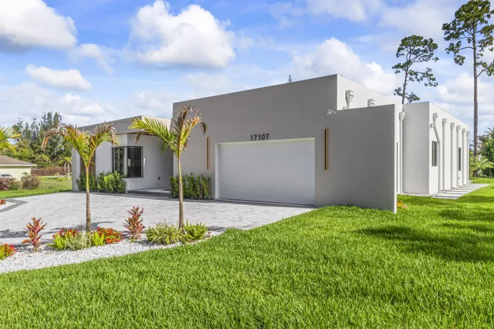 17107_Sycamore_Drive_West_004