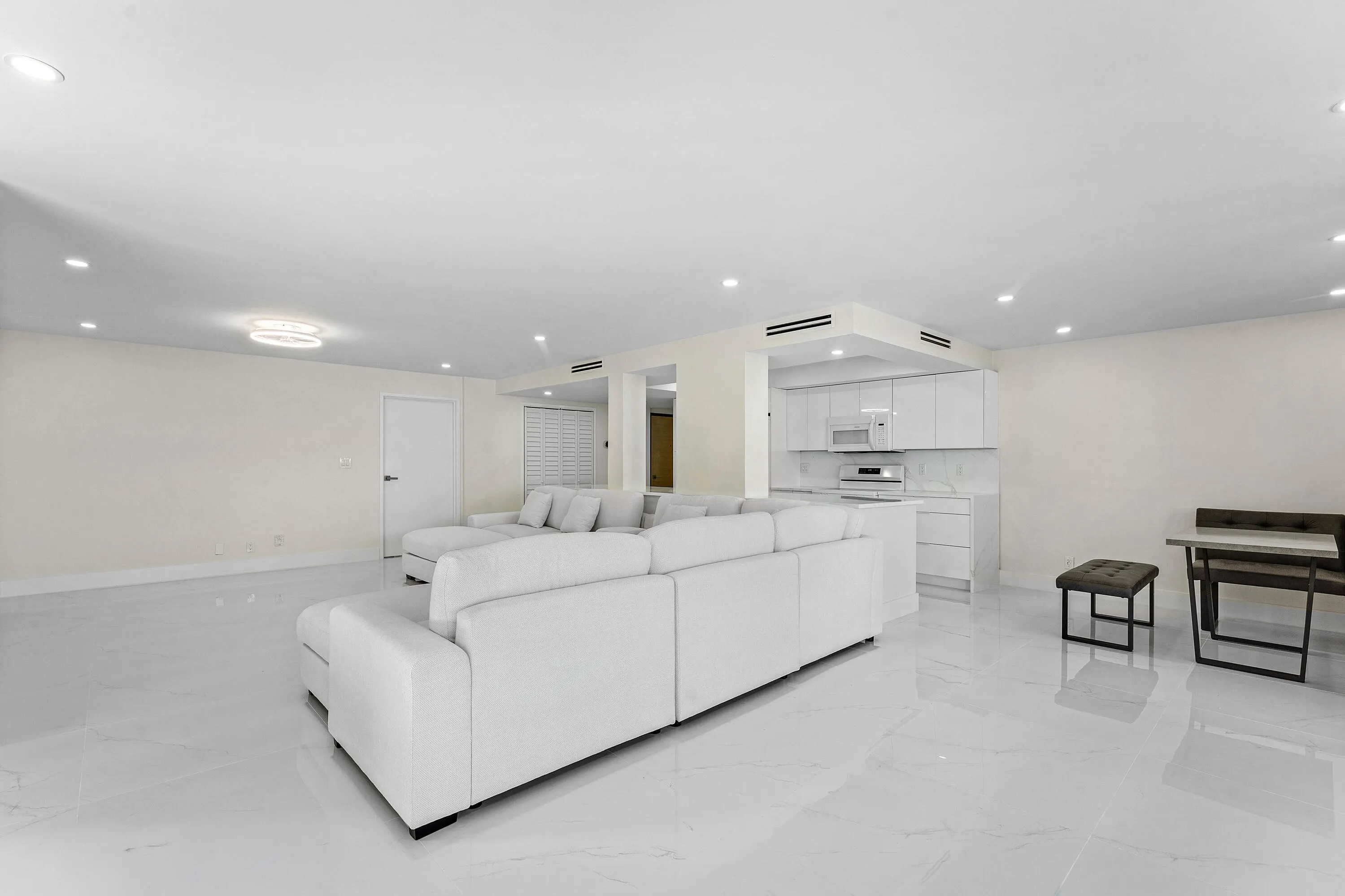 006-5460NorthOceanDrive-5B-SingerIsland-