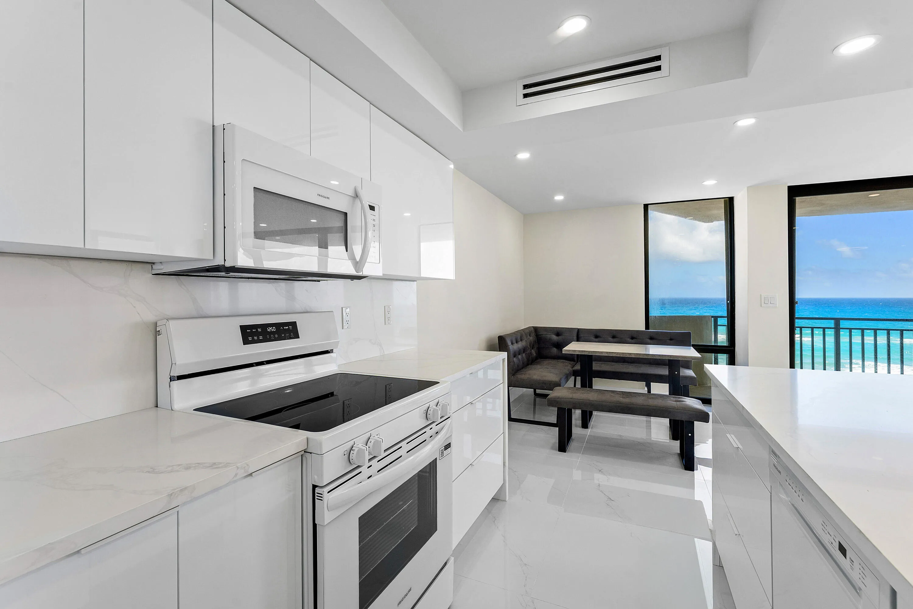 011-5460NorthOceanDrive-5B-SingerIsland-