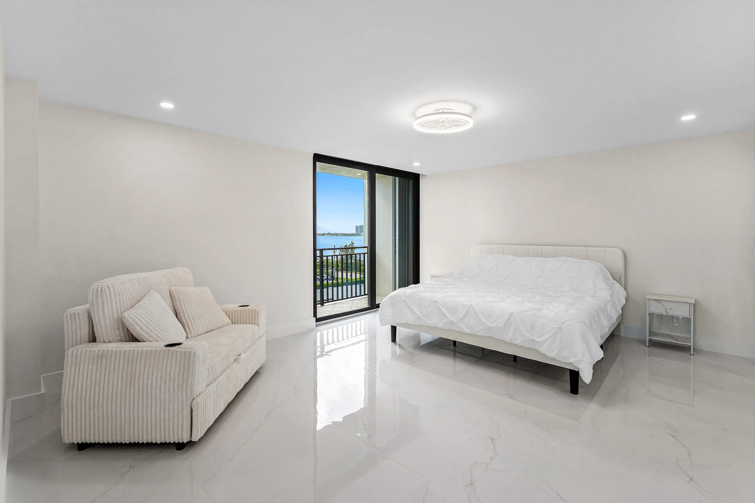 022-5460NorthOceanDrive-5B-SingerIsland-