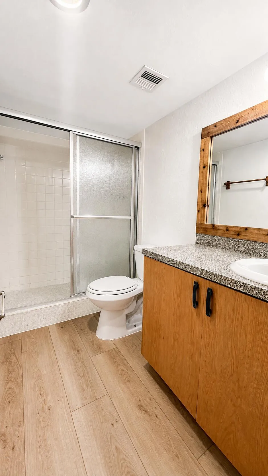 Full Guest Bathroom with Shower