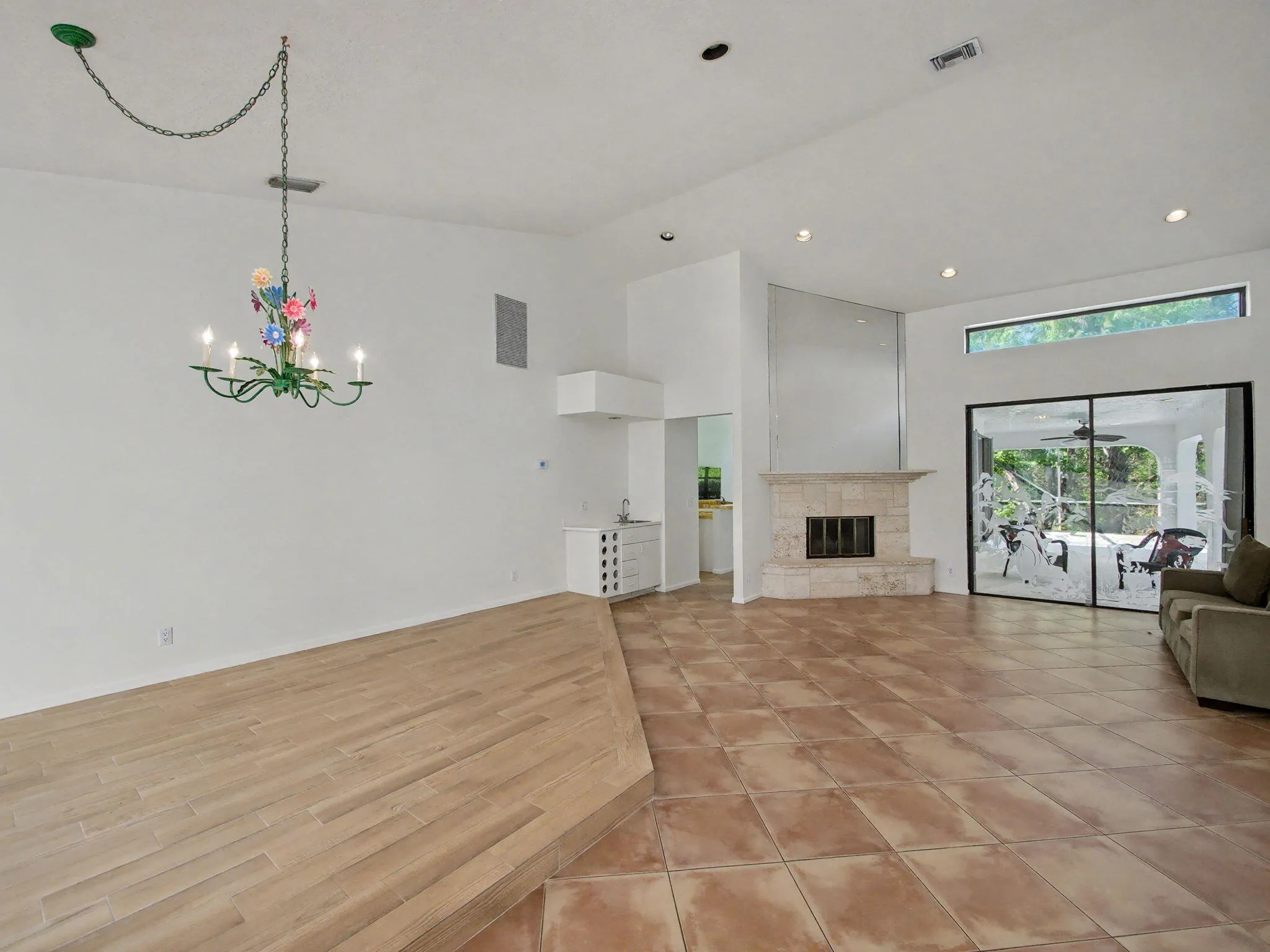 Dining Room/ Living Room