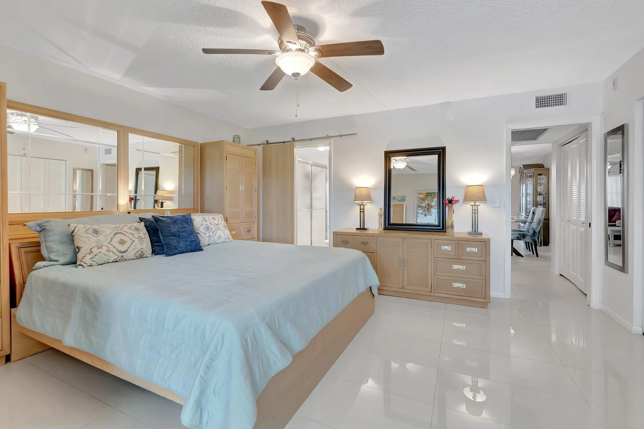 2051 Cambridge C