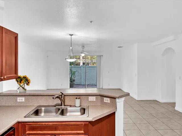 Hallway to 3 Beds 2 Baths