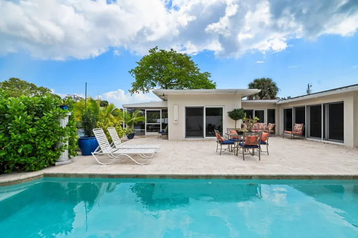 26-web-or-mls-349-ne-29th-st