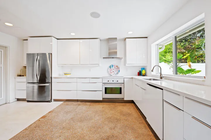 10-web-or-mls-349-ne-29th-st
