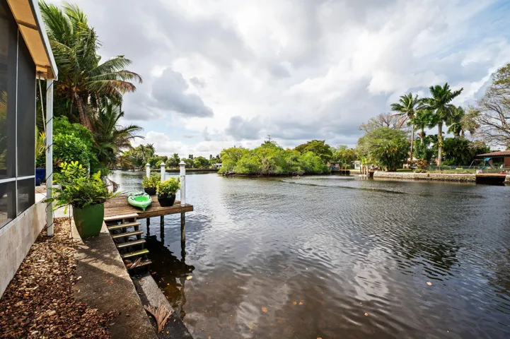 40-web-or-mls-349-ne-29th-st