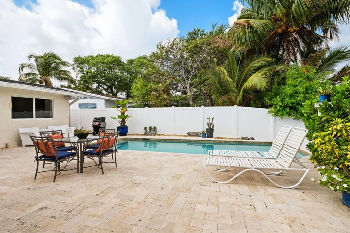 24-web-or-mls-349-ne-29th-st