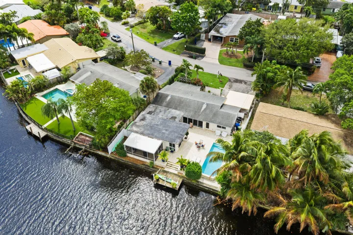 32-web-or-mls-349-ne-29th-st