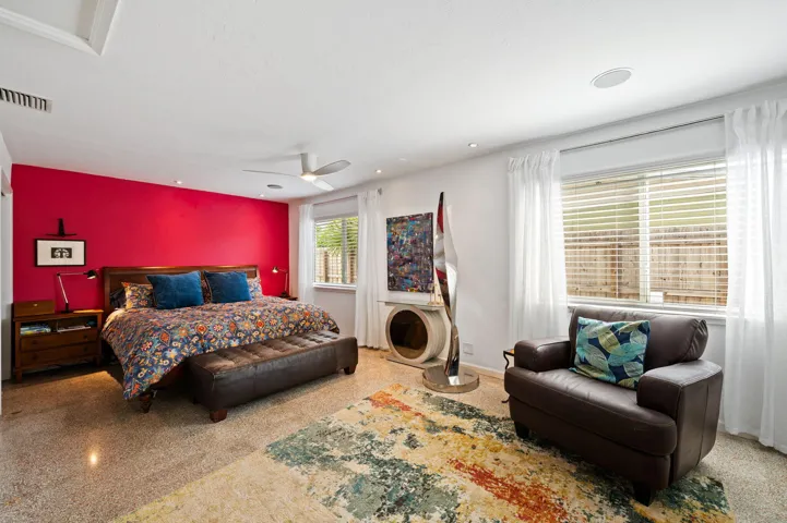 12-web-or-mls-349-ne-29th-st