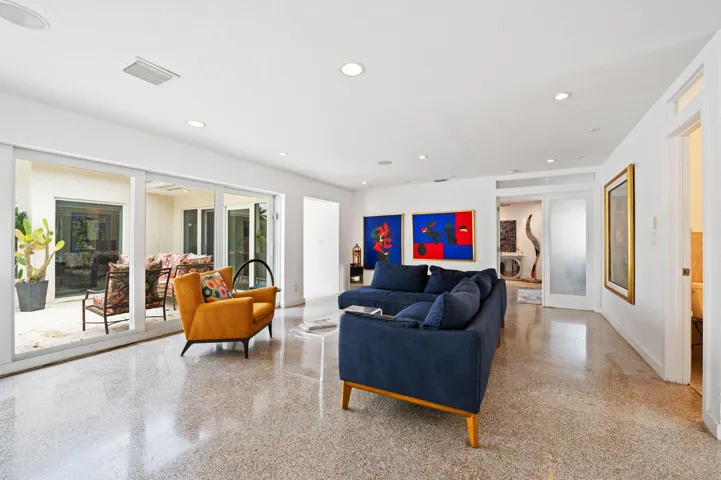 7-web-or-mls-349-ne-29th-st