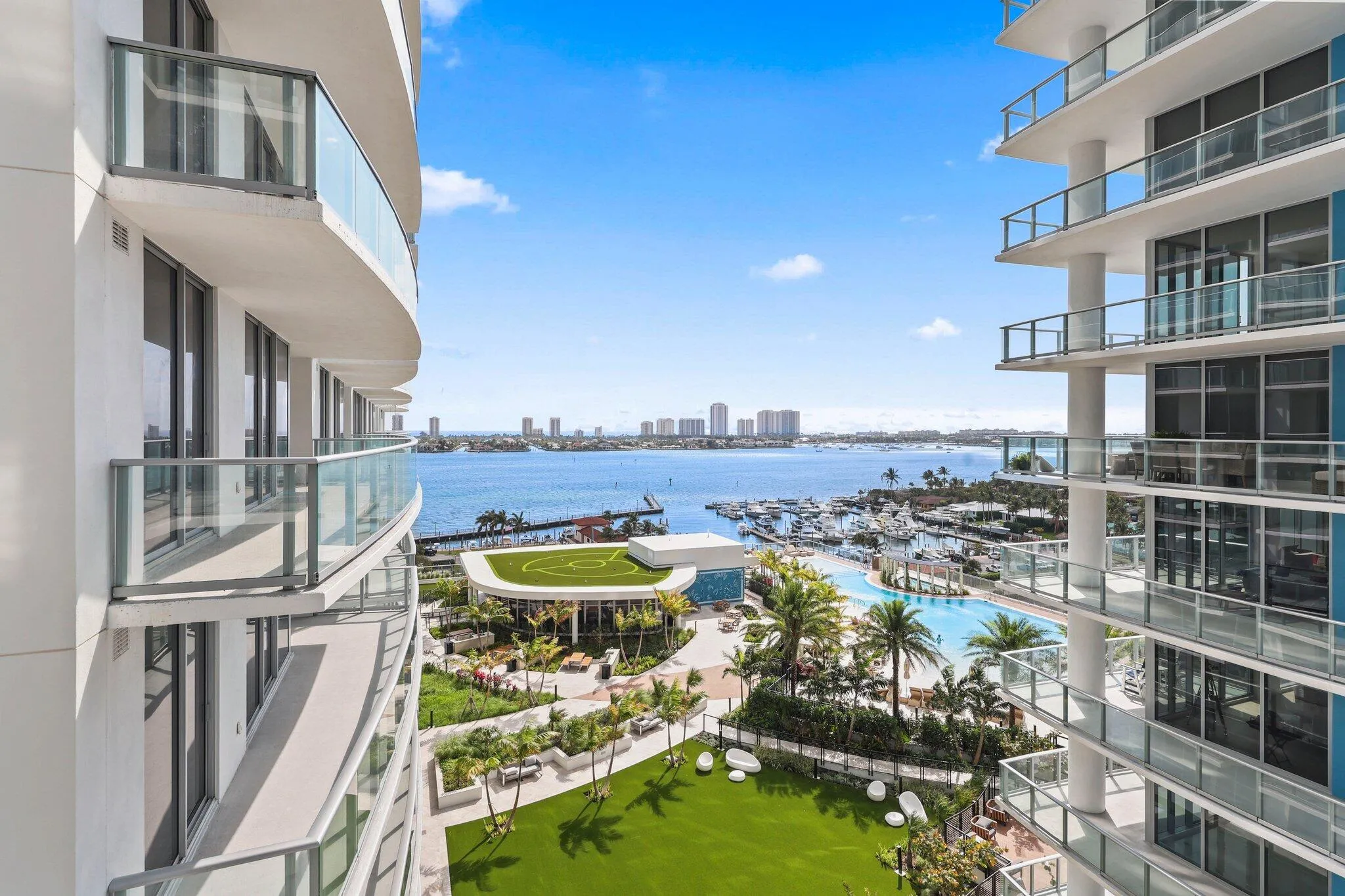 220 Lake Shore Drive - 44.jpg-SMALL
