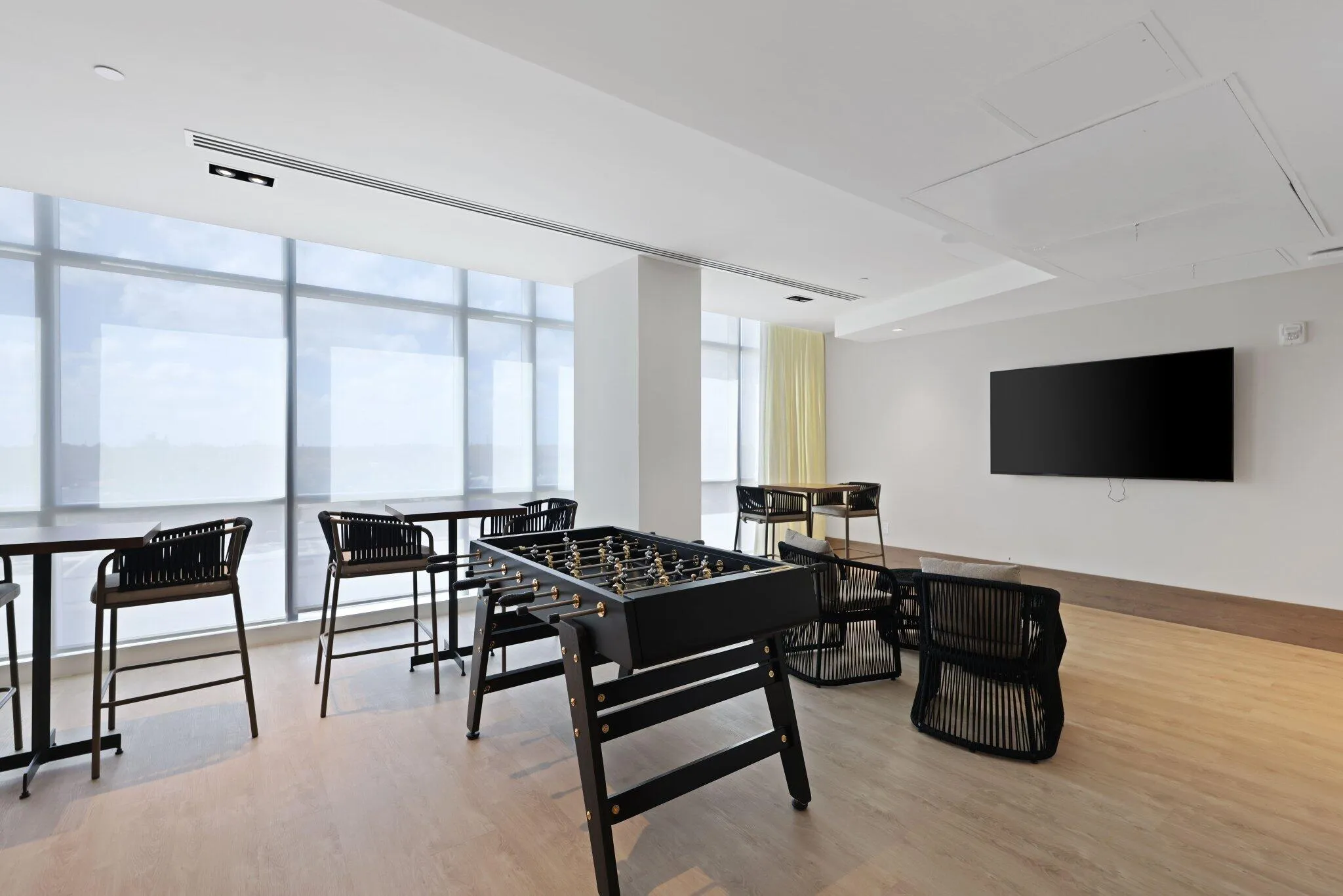 Nautilus 220/Game Room/5th Floor