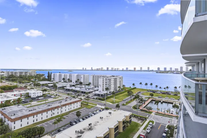 220 Lake Shore Drive - 28.jpg-FULL