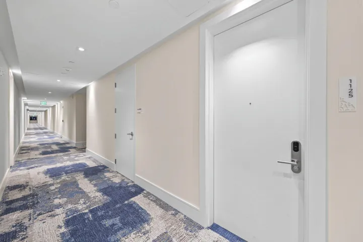 Hallway​​‌​​​​‌​​‌‌​‌‌​​​‌‌​‌​‌​‌​​​‌​​