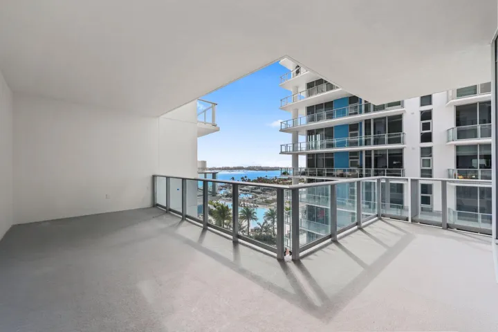 Spacious Terrace