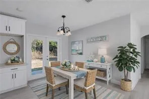 dining/ breakfast nook