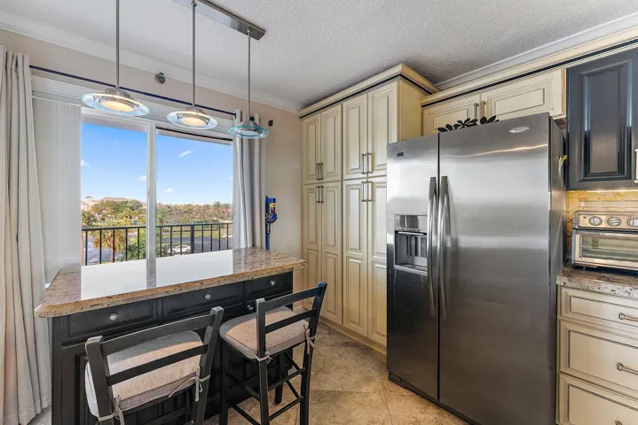 003-275PalmAveC402-Jupiter-FL-SMALL
