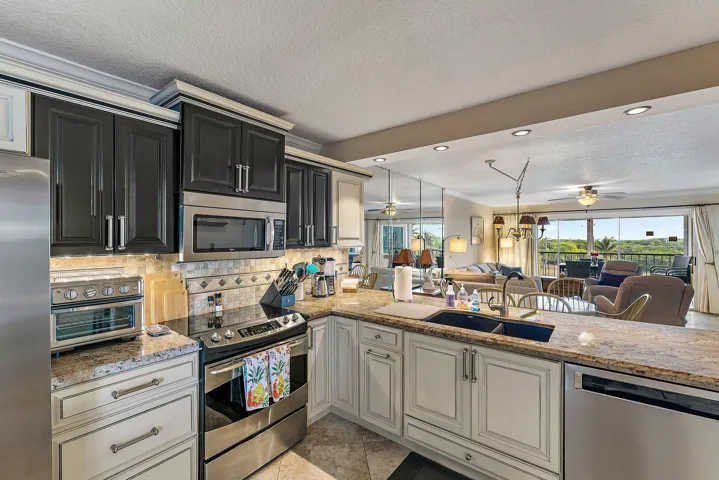 005-275PalmAveC402-Jupiter-FL-SMALL