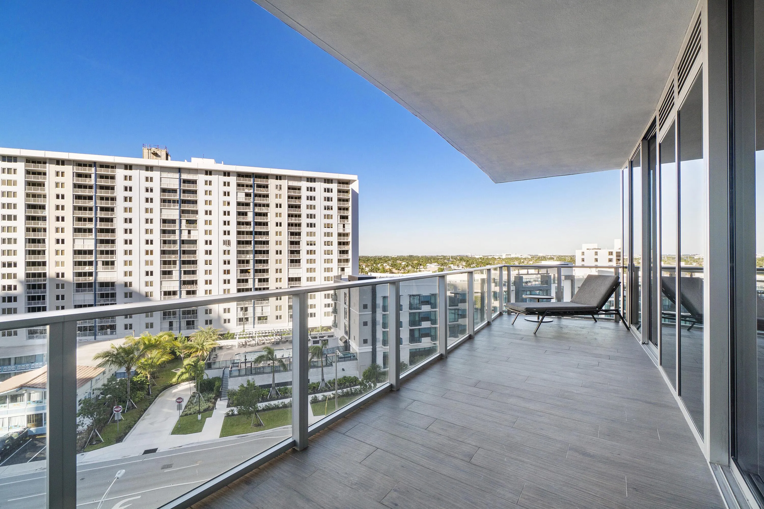 2200 N Ocean Blvd S606_03