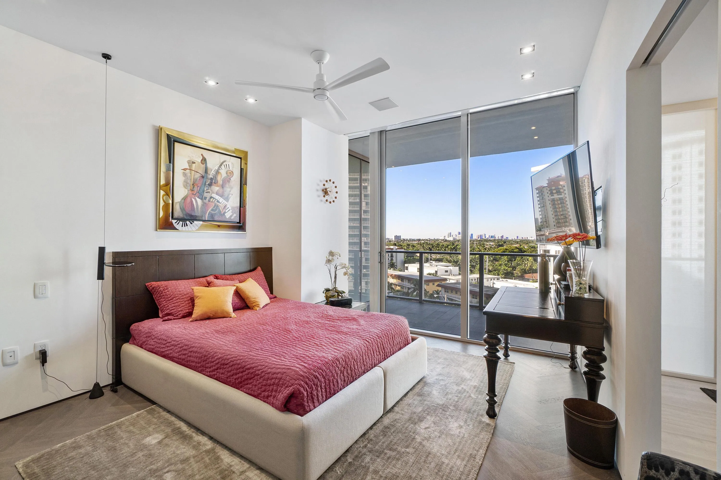 2200 N Ocean Blvd S606_02