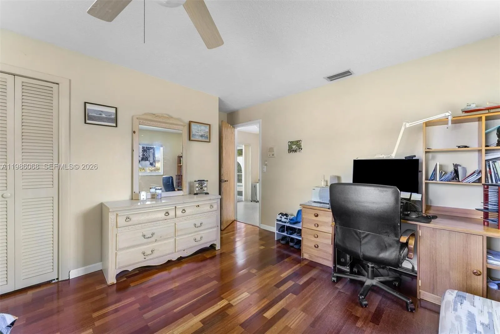 Bedroom with desk