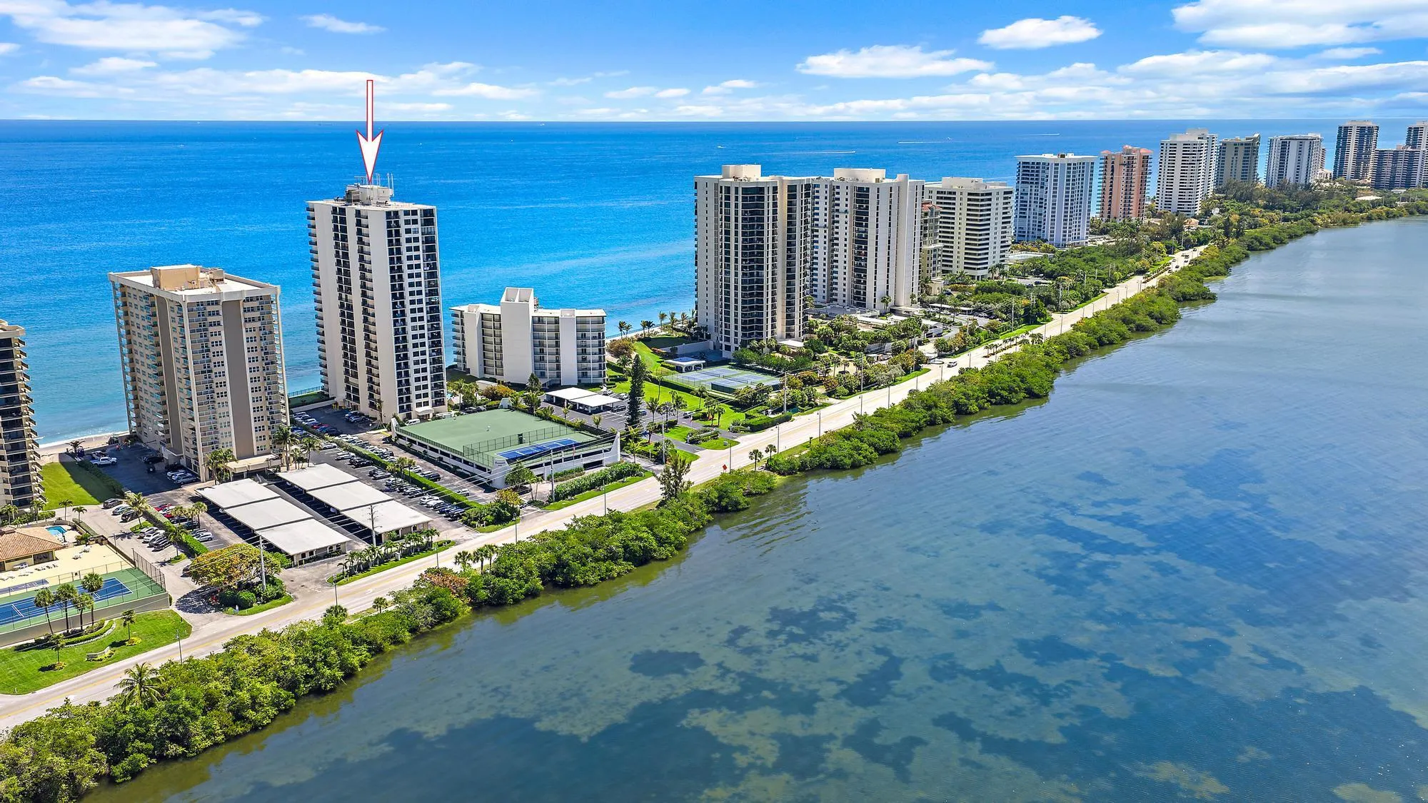 Excellent ocean and Intracoastal Waterway location.