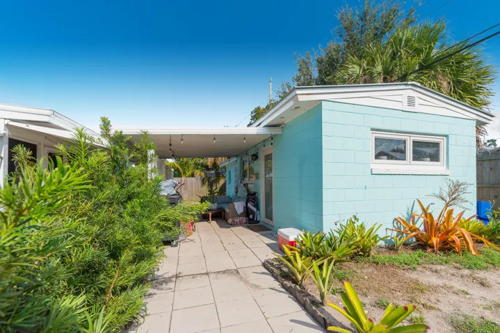 2574 NE Roberta St, Jensen Beach, FL 349