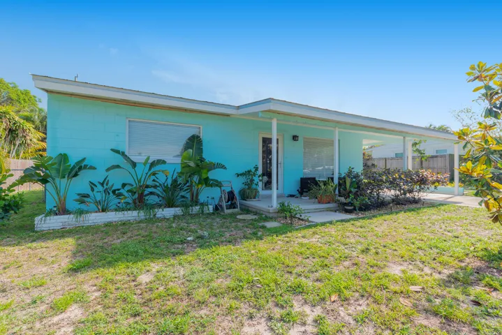 2574 NE Roberta St, Jensen Beach, FL 349