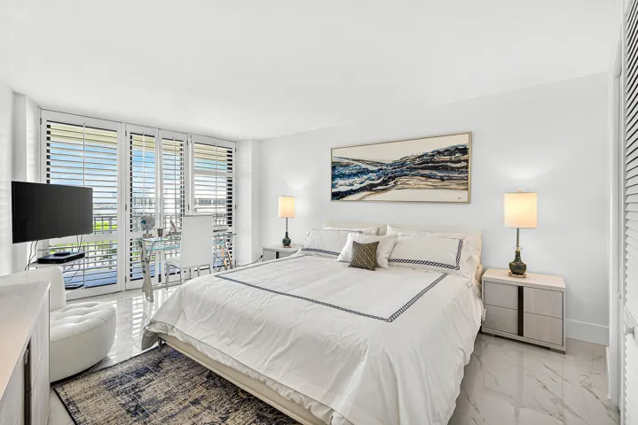 017-3360SouthOceanBoulevard-6C-PalmBeach