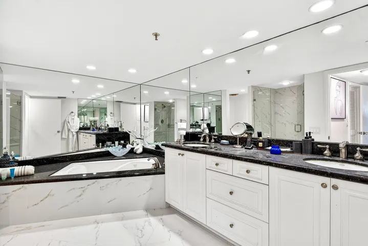 023-3360SouthOceanBoulevard-6C-PalmBeach