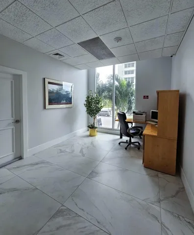 Plaza South Business Center