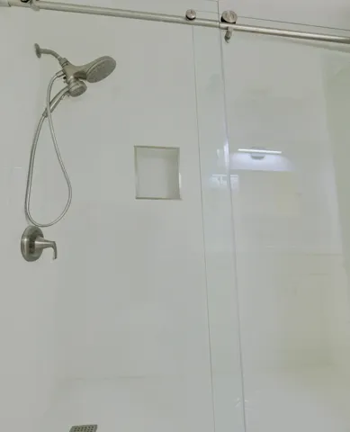 2ND BATHROOM W ALL NEW WALK IN SHOWER!