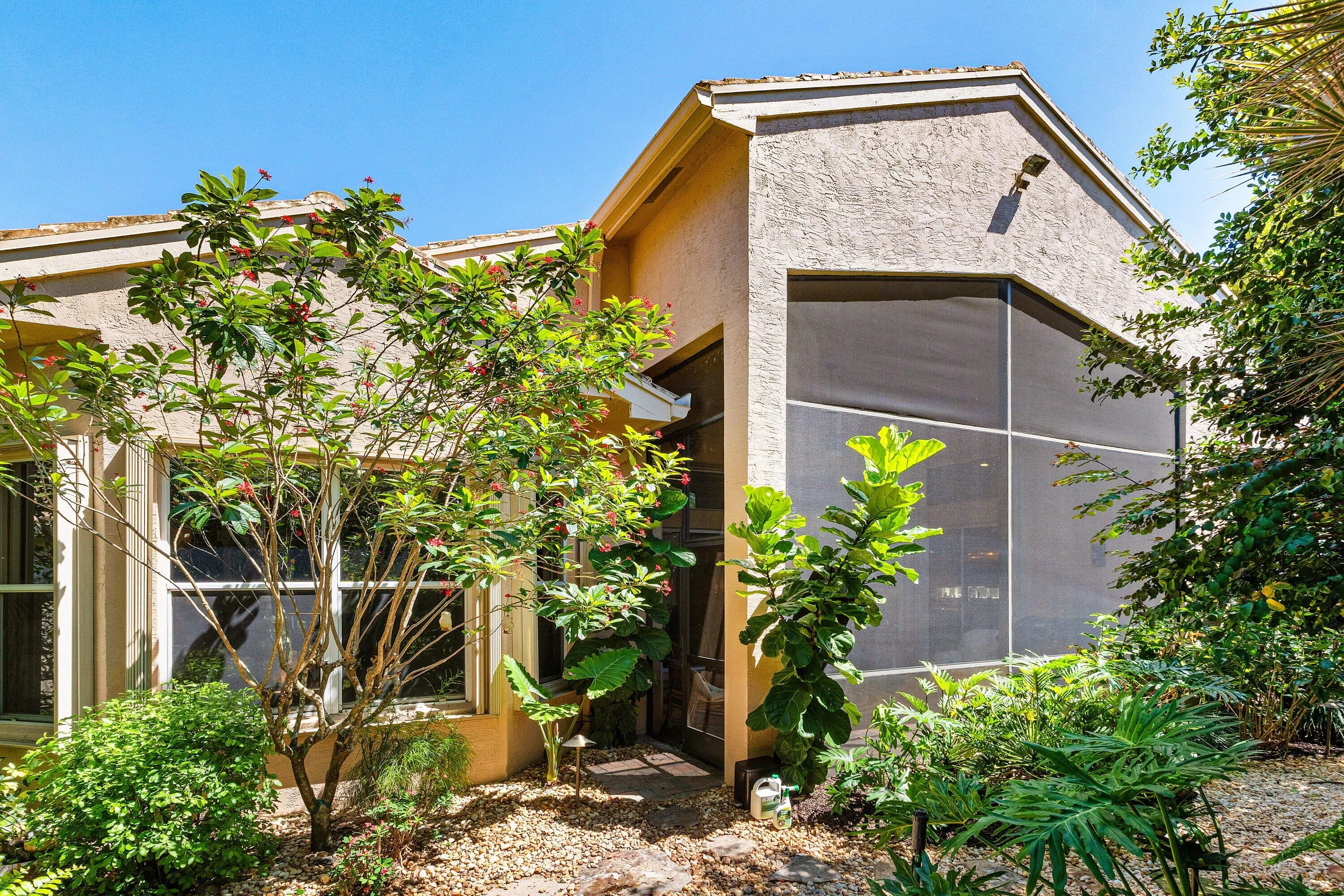 029-13587BarcelonaLakeCircle-DelrayBeach