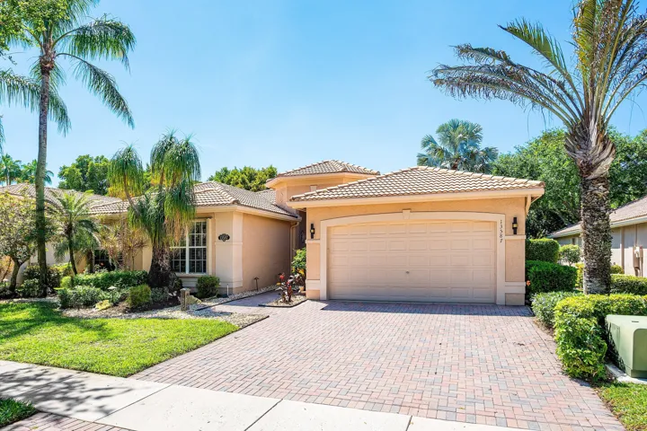 002-13587BarcelonaLakeCircle-DelrayBeach