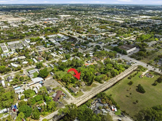 5133_Pine_Grove_Dr_002_Arrow