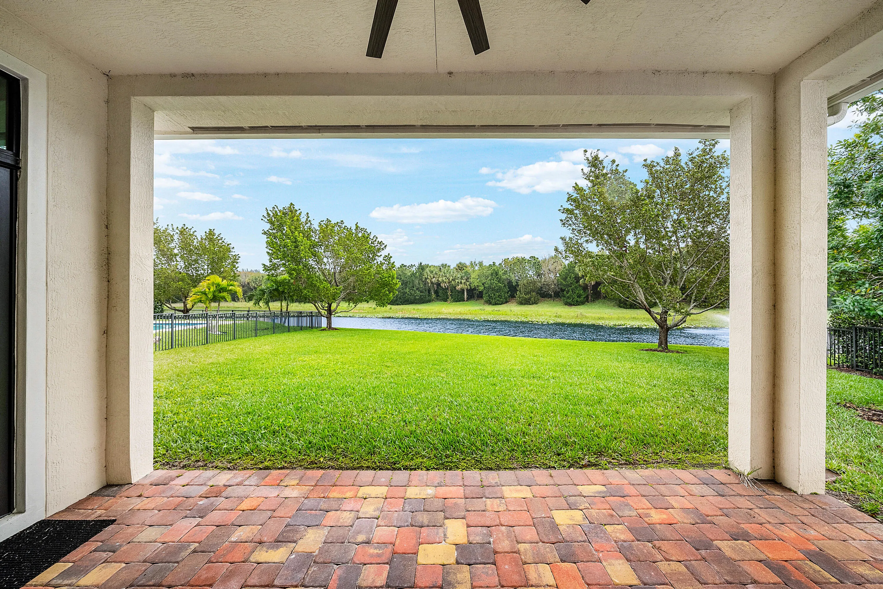 049-9091GrandPrixLane-BoyntonBeach-FL-33