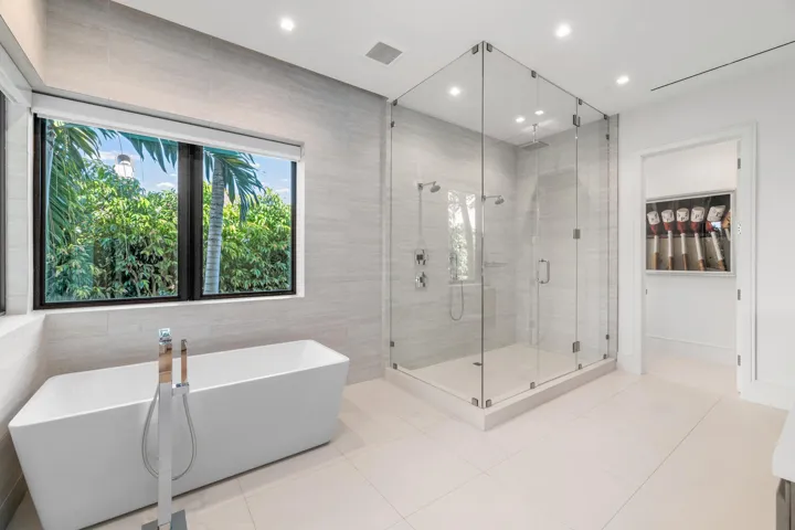 Upstairs Bathroom 1