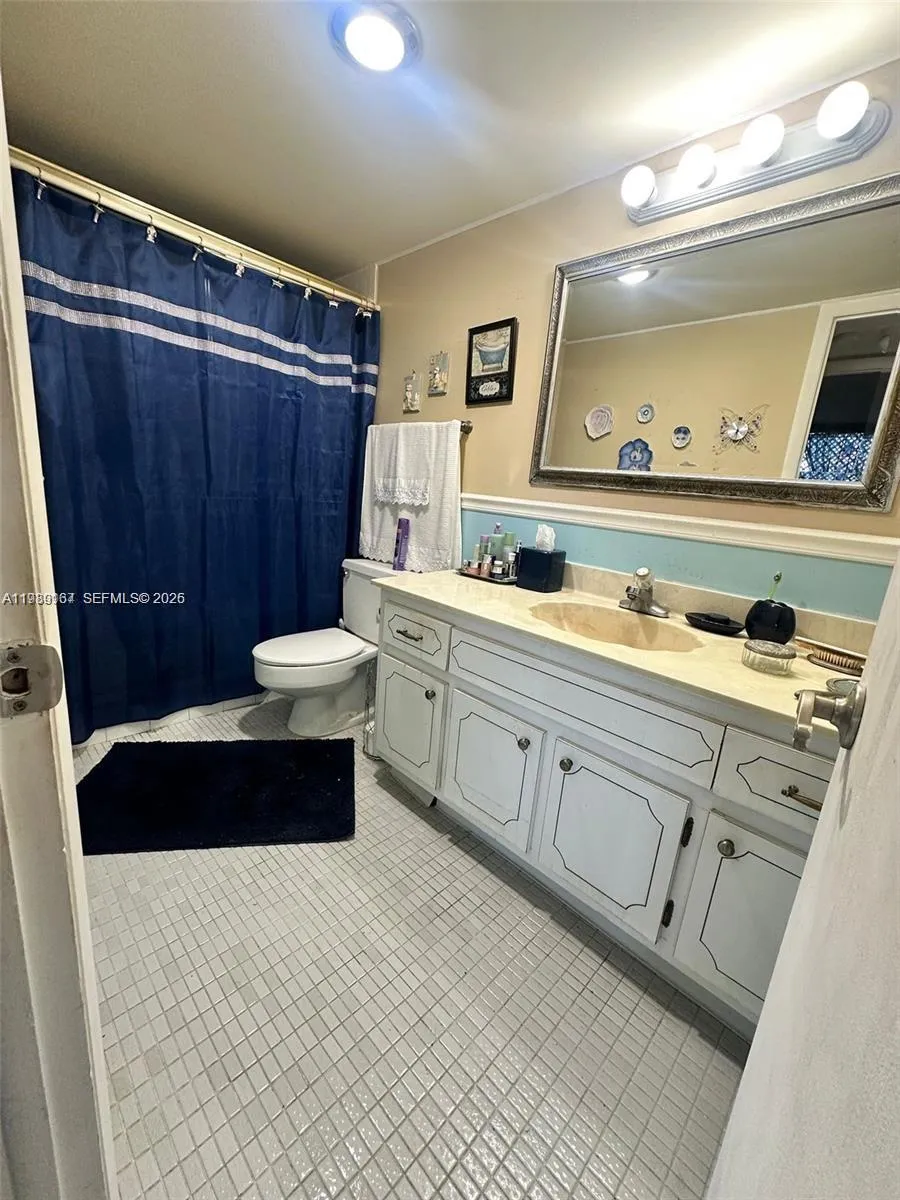 2nd Bathroom