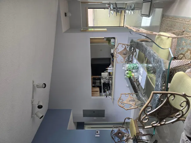 11- Kitchen